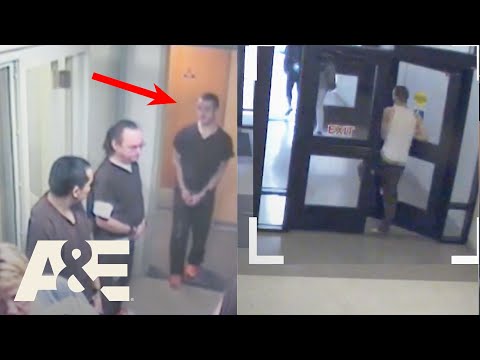 Watch as Inmate ESCAPES COURTHOUSE UNNOTICED | Court Cam | A&amp;E #shorts